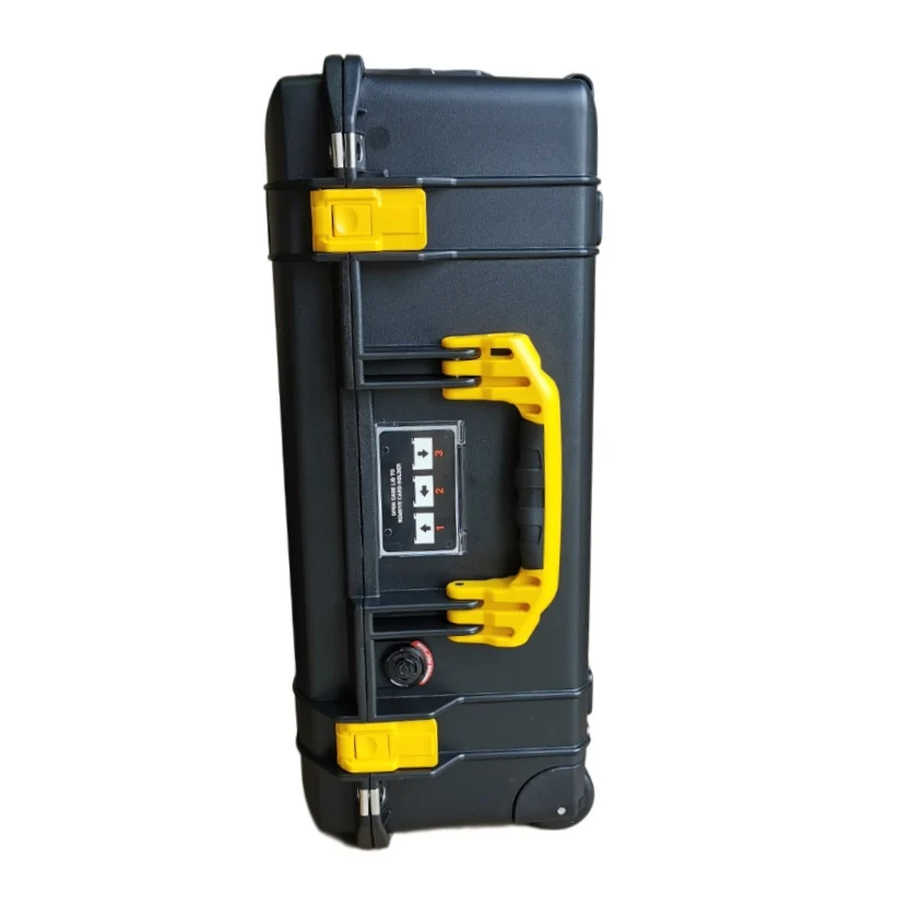 Peli Air 1535 Carry-On Color Case Black with Yellow Details - Image 5
